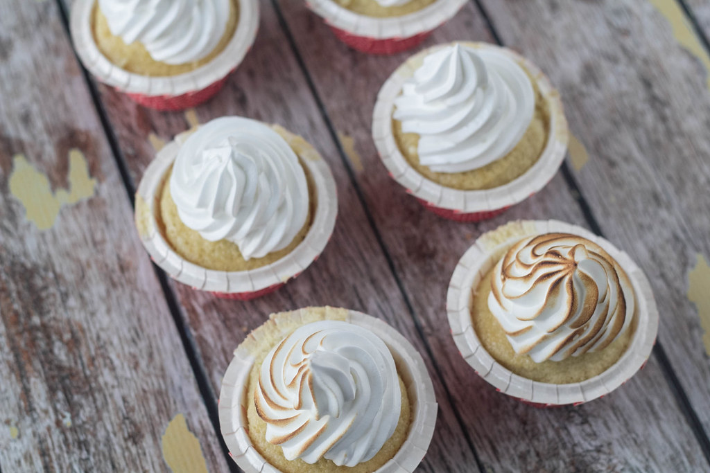 Lemon meringue cupcakes/></noscript></a>
<p><img src=