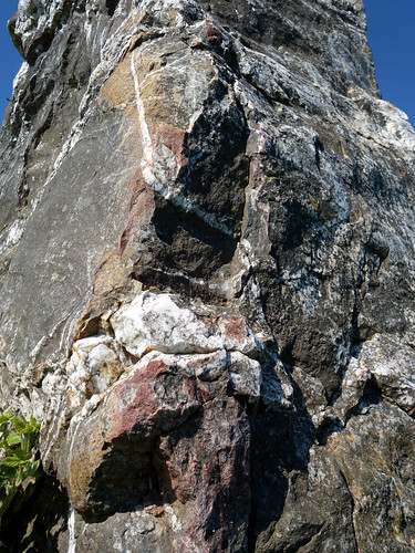 quartz quartzite champ menhir mégalithe loireatlantique châteaubriant treffieux lusanger grigonnais grionnais