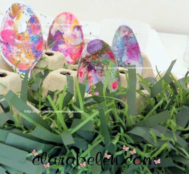 Huevos de Pascua para niños de cucharas de plastico tecnica marmoleado esmaltes