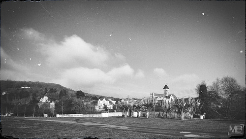 sky bw france church monochrome clouds vintage landscape village mo paysage clocher vexin vétheuil télémètre zeissdistagont418zm leicamtype240 analogefexpro