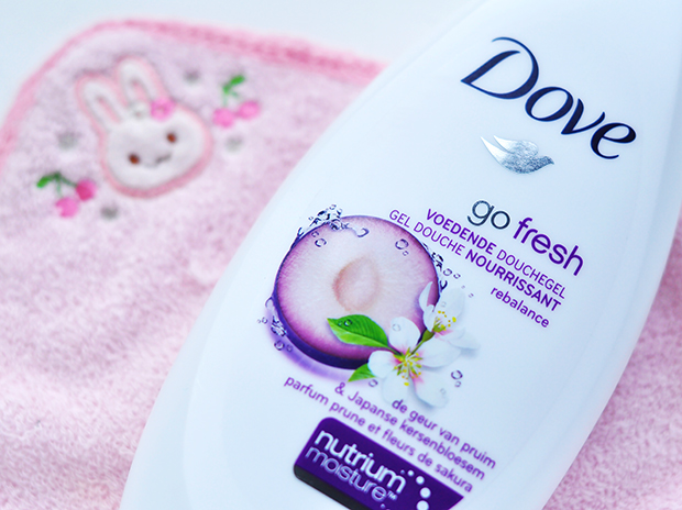 stylelab-beauty-blog-Dove-go-fresh-plum-sakura-body-wash-2