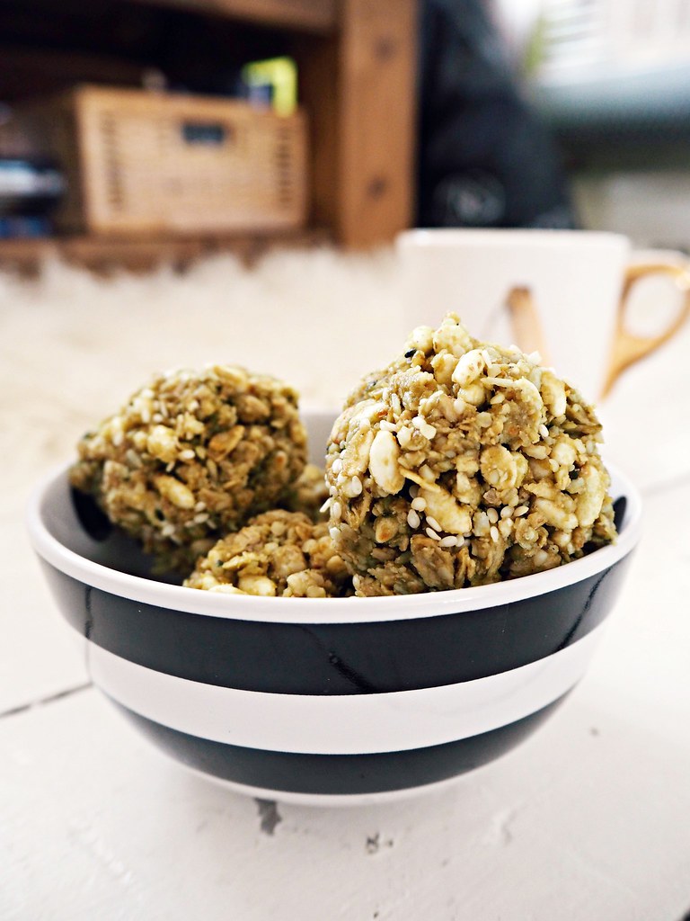 Homemade gluten free protein and cashew bounceballs recipe The Little Magpie 11