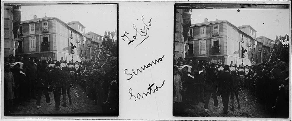 Procesión de Semana Santa en Toledo hacia 1915. Fotografía de H.B. © Fototeca de Instituto del Patrimonio Cultural de España (IPCE), signatura HB-0040_P