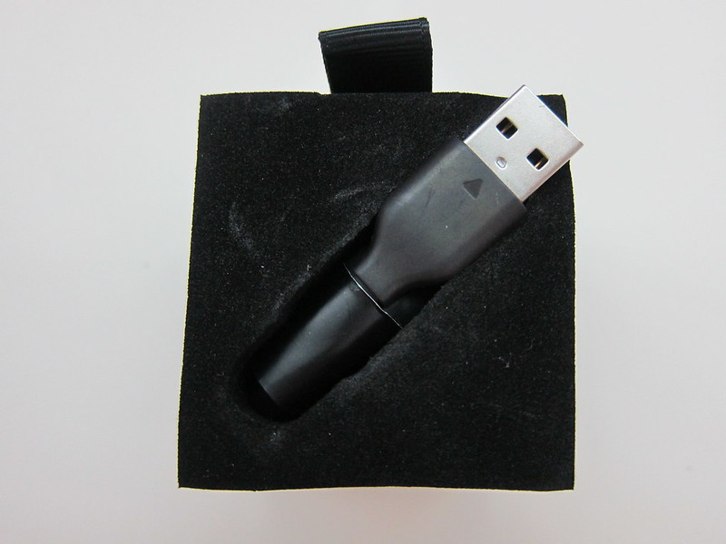 YotaPhone 2 - USB Cable