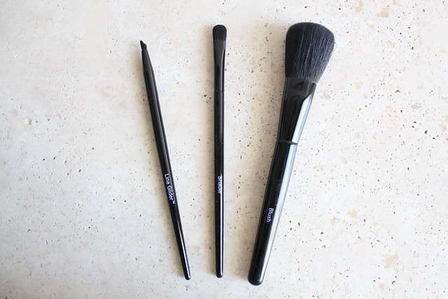 Review: Tweezerman Brush iQ Line Glider brush, Shader brush, and