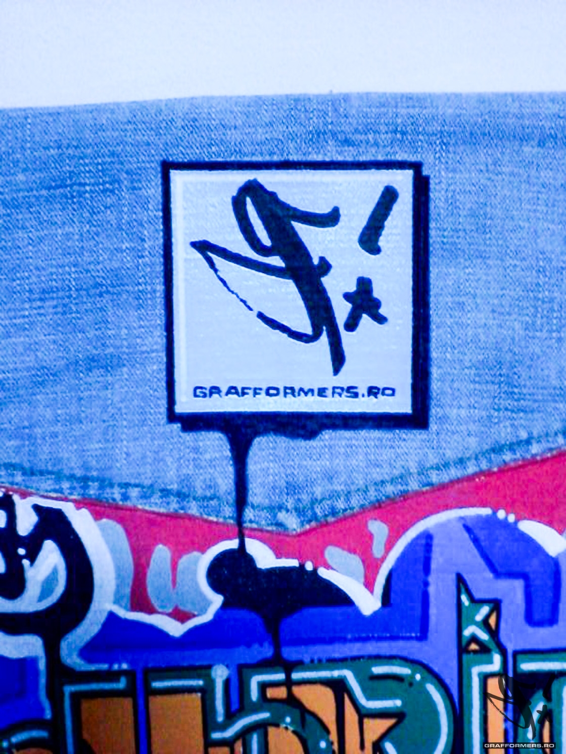 02-20120316-custom_graffiti_denim_jacket_for_bboy_noris_blmnt-grafformers_ro