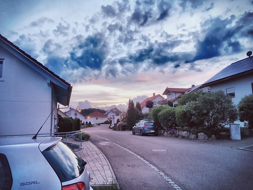 street city blue light sunset cars golf volkswagen lights evening hour iphone blaue 6s stunde