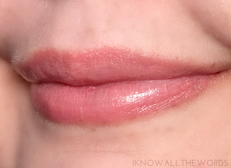 burberry kisses hydrating lipstick- no 5 nude pink (1)
