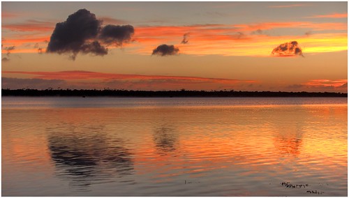 sea seascape colour sunrise lumix australia tasmania mariaisland shoalbay mariaislandnationalpark earlylighting mcraesisthmus encampmentcove trainsintasmania stevebromley lumixfz200