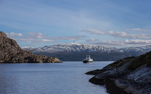 ferries ship boat sea nature fjord sognefjorden sognfjordane norway solund mountains seascape ocean blue sky snow clouds colors colores rock rocks landscape landschaft daytime water wonderful winter eos europa travel tourism tranquil islands outdoor océanos photo picture panorama awesome scenery seaside serene flickr foto farben canoneos6d canon colour coastline coast vessel view beautiful blau norwegen natur norge mood