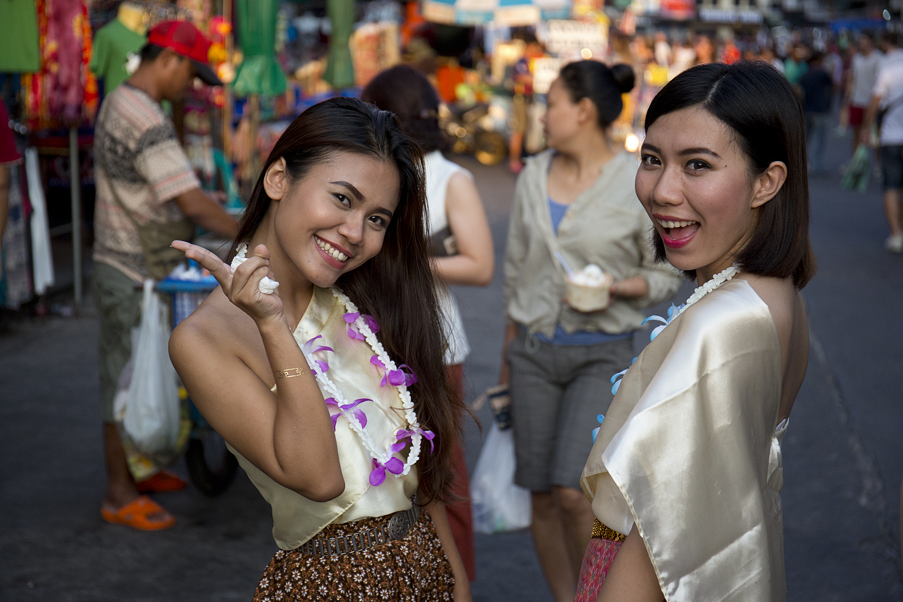 Толстая тайка. Женщины Тайланда. Тайланд девочки. Девушки из Таиланда. Красивые тайские девушки.