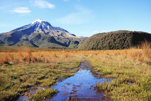 newzealand mountains nature landscape puddle mud hiking swamp tramping vulcano mttaranaki egmontnationalpark canoneos550defs1585