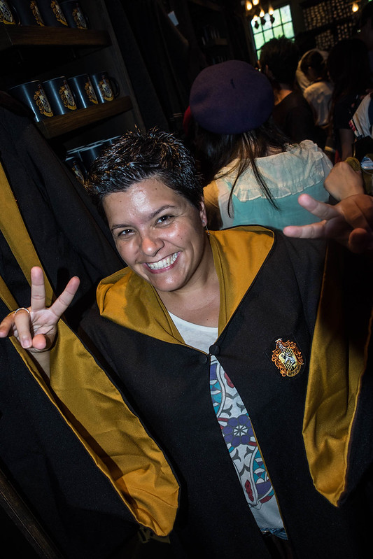Laura con su túnica de The Wizarding World of Harry Potter