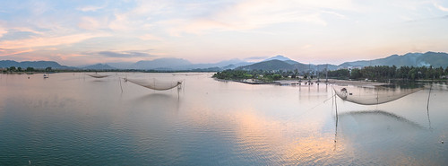 sunset net water river landscape fishing panoramic vietnam fujifilm tradition goldenhour danang đànẵng fujinon23mmf2 x100s