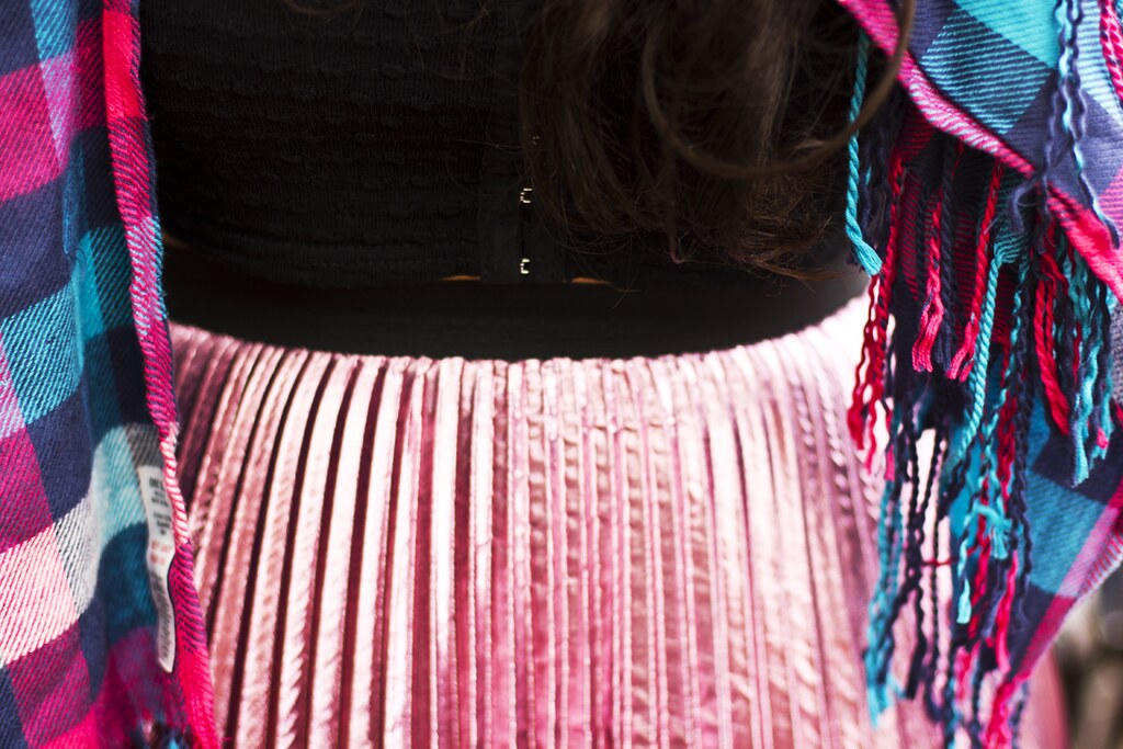 camden foundry bloggers camden market stables pink metallic skirt black top messing around tapeparade