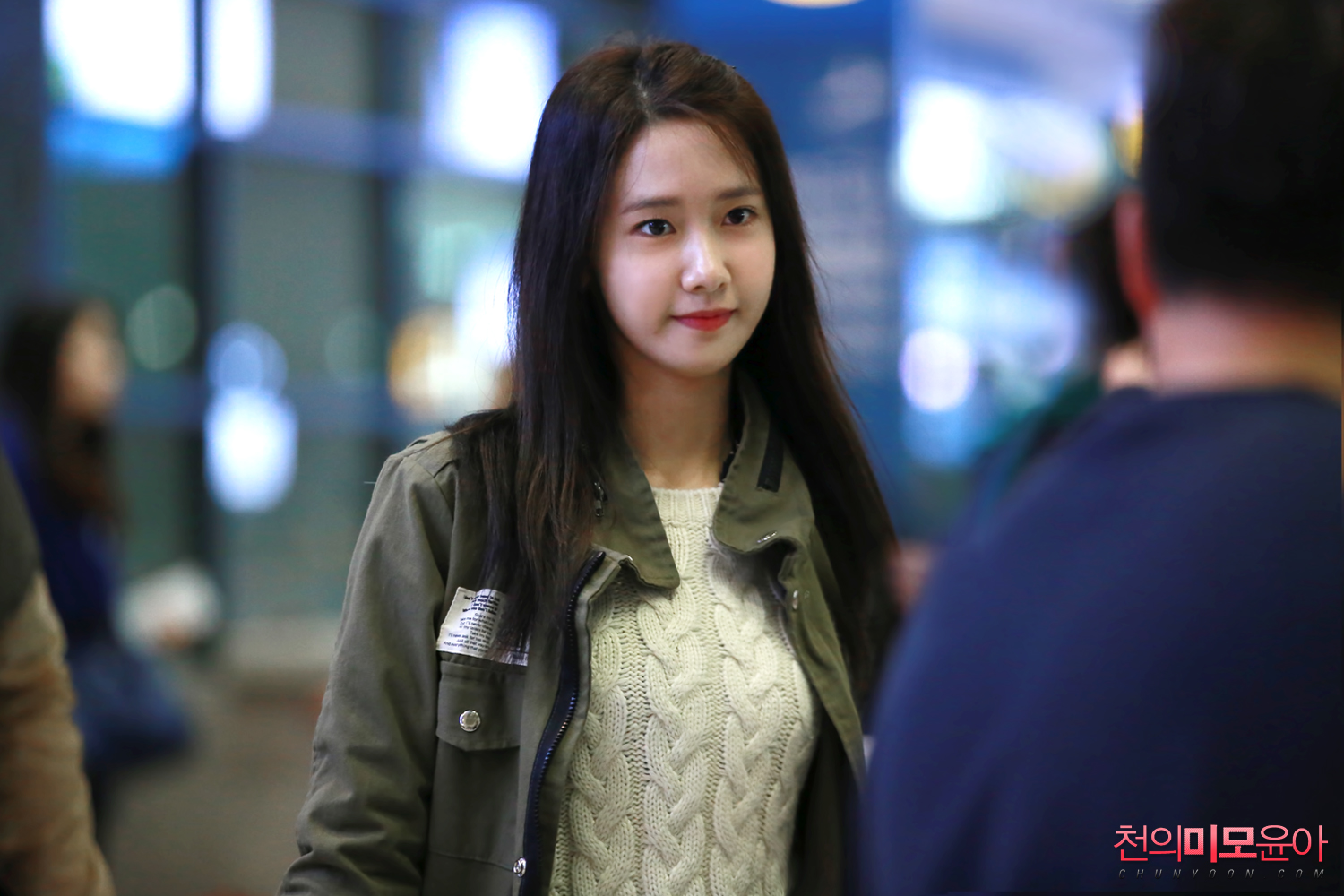 [PIC][02-04-2015]YoonA trở về Hàn Quốc vào trưa nay 16810785157_e59e921a0b_o