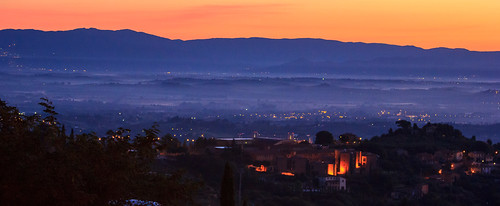 italy mist sunrise tuscany montepulciano