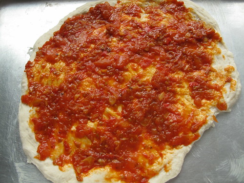 022  pizza crust with tomato sauce