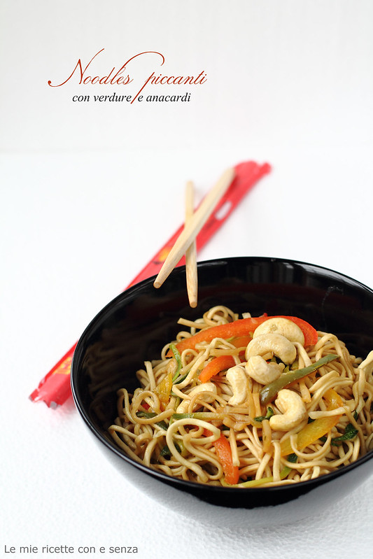 noodles di grano con verdure piccanti