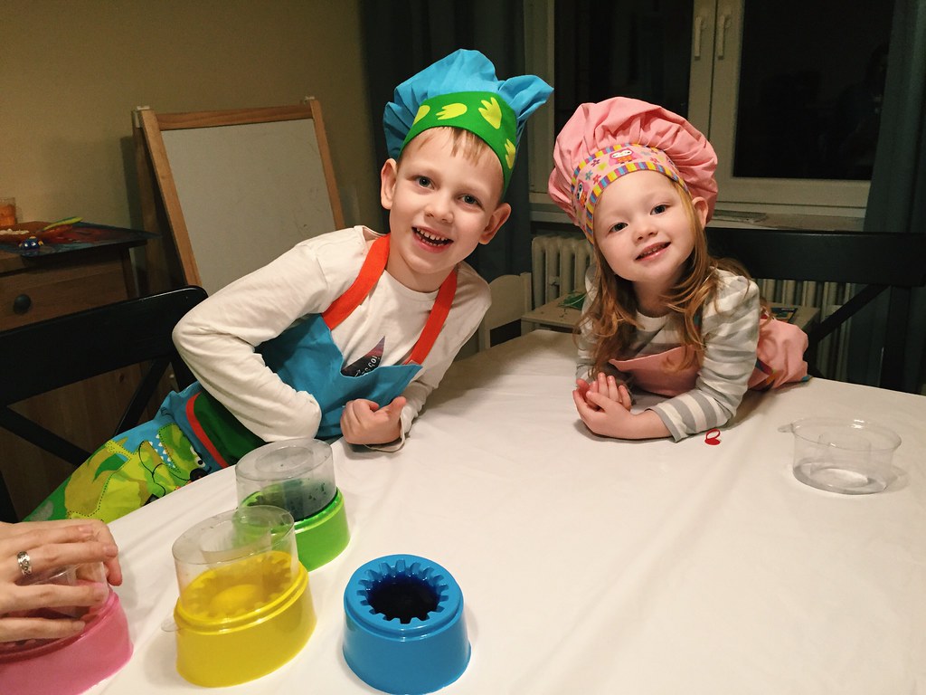Coloring Eggs (4/6/15)