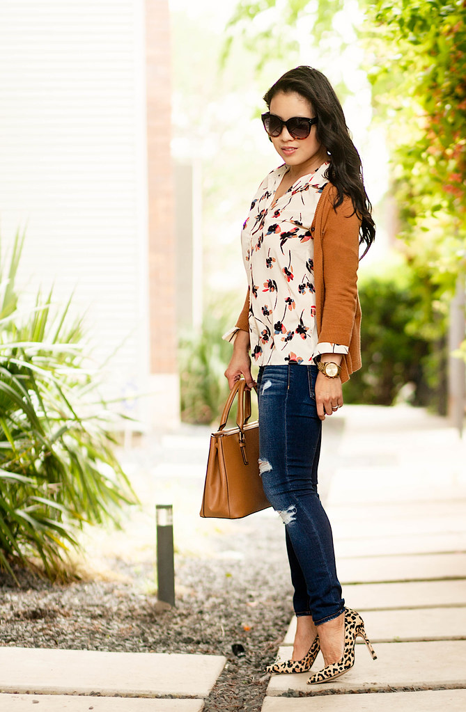 cute & little blog | petite fashion | tan cardigan, floral blouse, distressed skinny jeans, leopard pumps, tory burch mini robinson | spring outfit