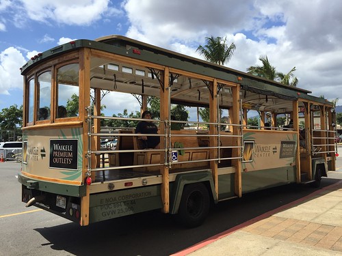 Waikele Premium outlets, Trolley
