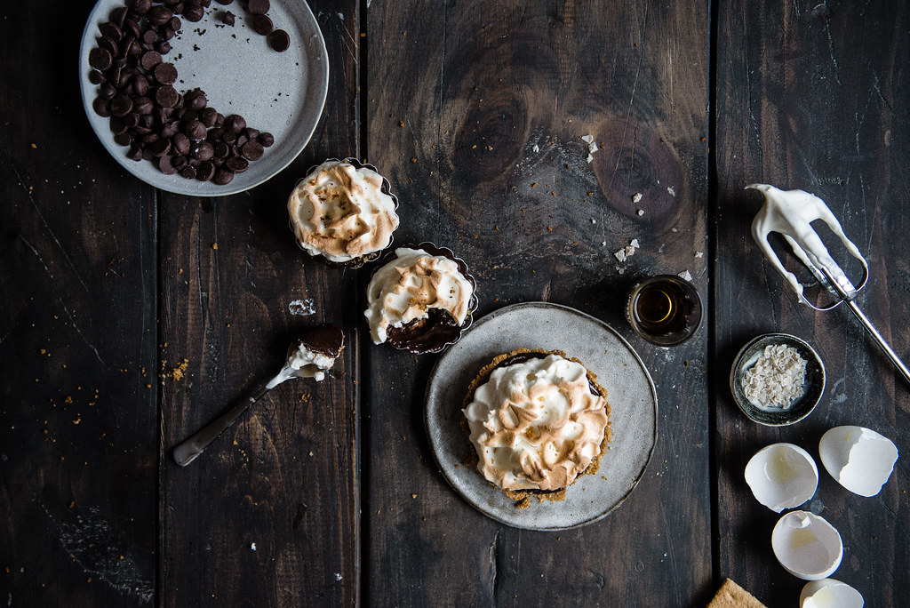 chocolate whiskey meringue tarts | two red bowls