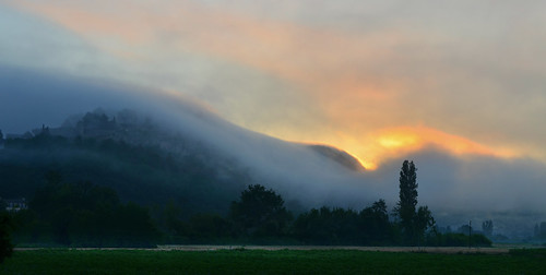 mist france fog sunrise dawn dordogne chateau marqueyssac