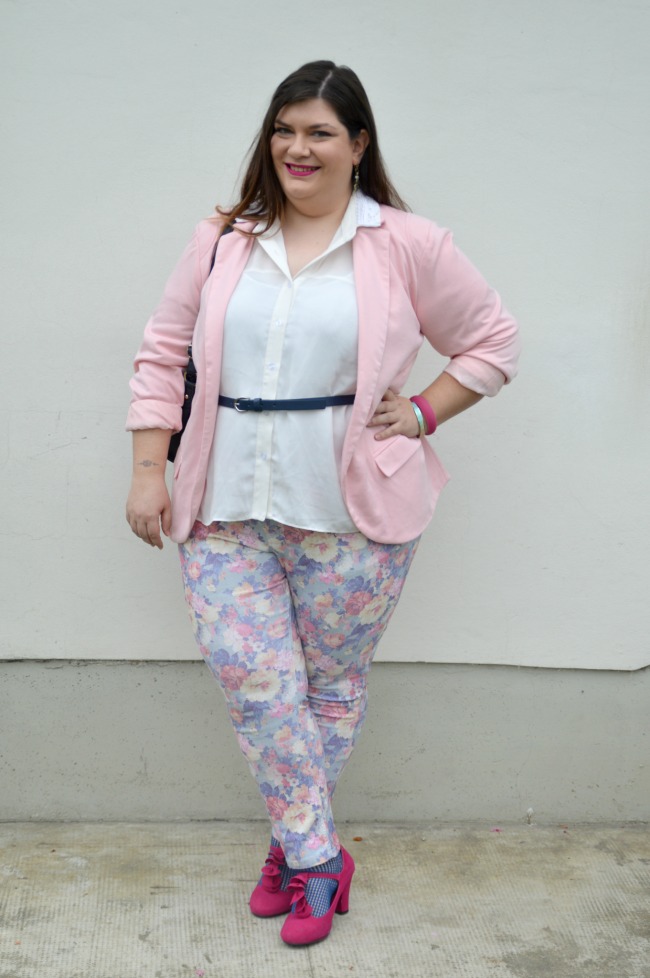 Outfit rosa, bianco e blu (2)