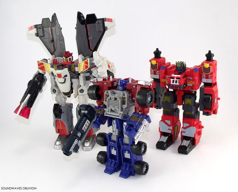 Soundwaves Oblivion: Transformer Toy Archive: Optimus Prime (Armada, 2002)