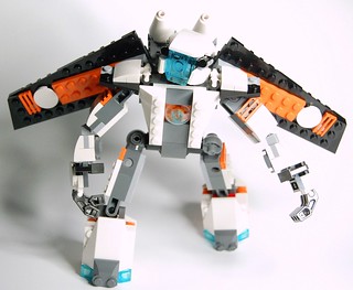 LEGO 31034 Future Flyer review | Brickset