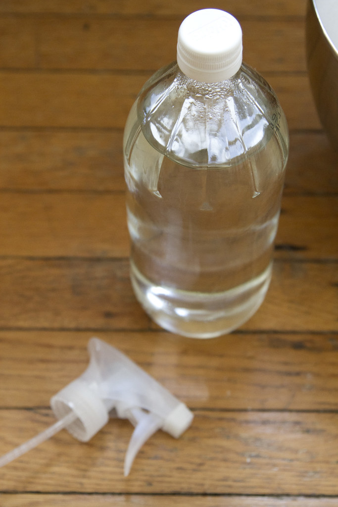 make your own upholstery cleaner | reading my tea leaves