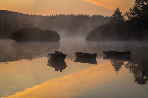 mist water silhouette yellow fog sunrise reflections landscape dawn mirror scotland fishing unitedkingdom scottish neil calm rowing barr dinghy kilmacolm gloaming angling knappsloch
