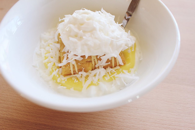 greek yogurt 52 ways: no. 10 upside down lemon cream pie