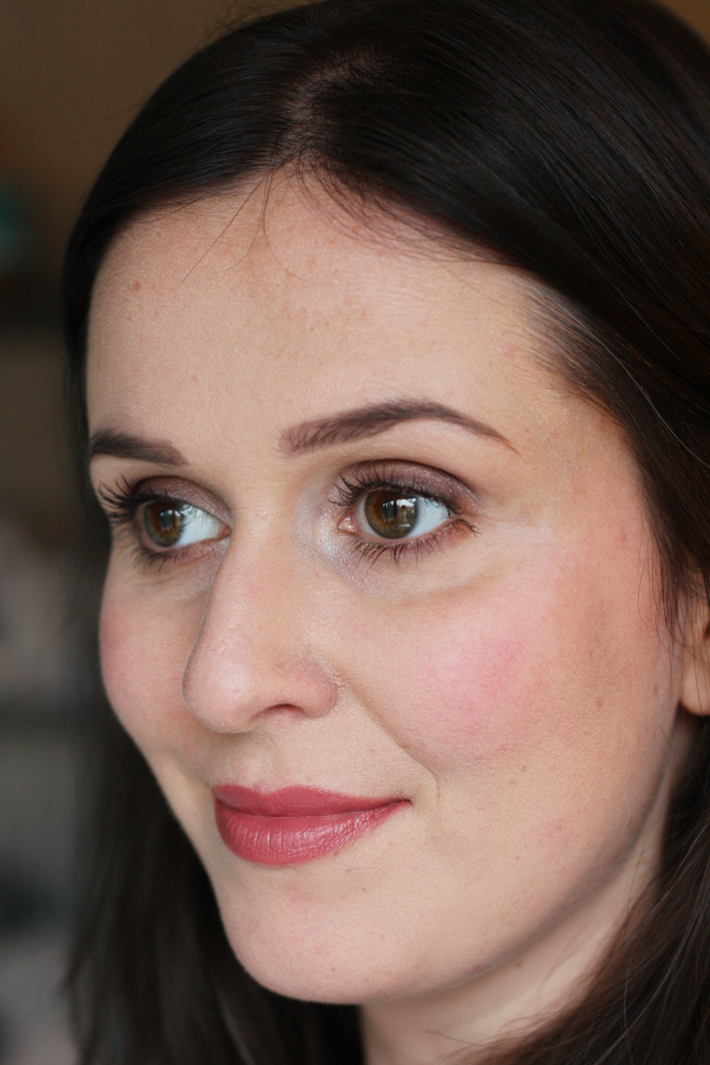 Beauty: contouring for fair, cool toned skin with Pumpkin and Poppy