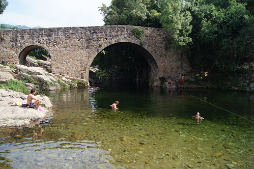garganta water agua río river puente bridge lavera extremadura verano summer holidays vacaciones