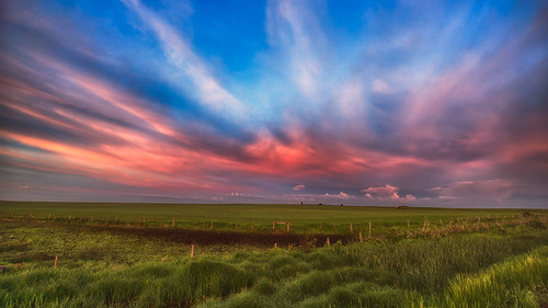 canada field grass rural photography nikon country fences prairie saskatchewan plains 169 hdr d800 canadianphotographer rokeby ianmcgregor ianmcgregorphotographycom