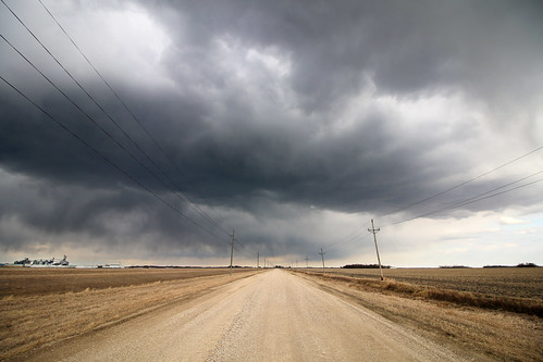 storm lines rain minnesota clouds midwest power powerlines fields plains warrenminnesota warrenmn fieldsinastorm