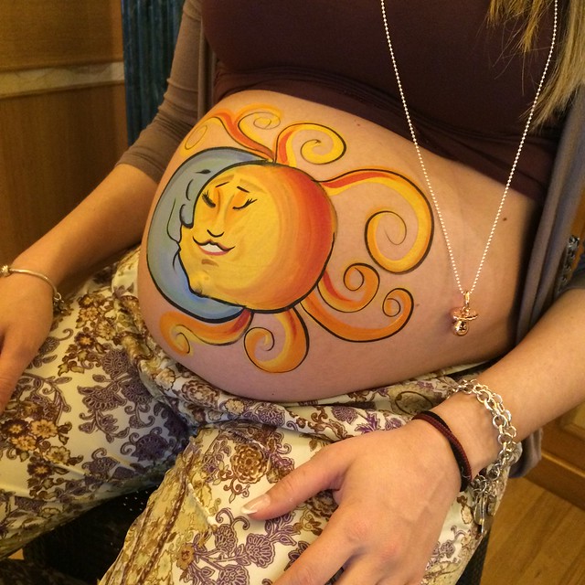 belly painting al baby shower party