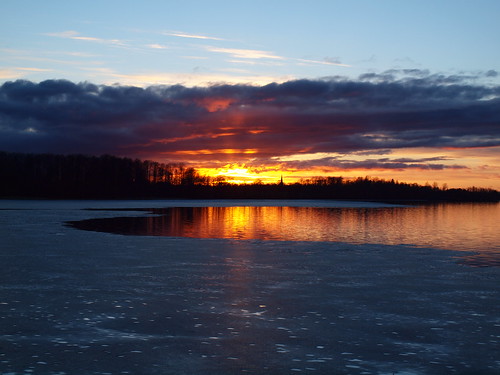 sunset sky cloud sun lake ice water evening spring estonia tartumaa äksi