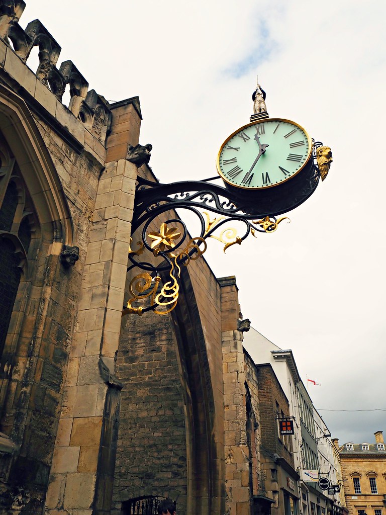 York clock The Little Magpie