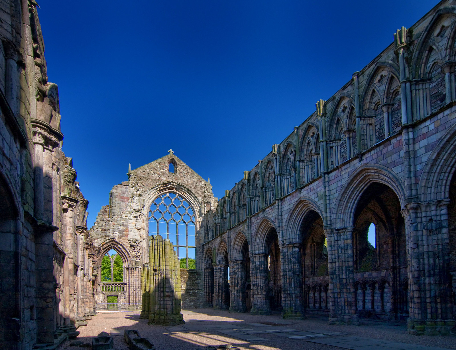 Holyrood Abbey. Credit Brian Holsclaw