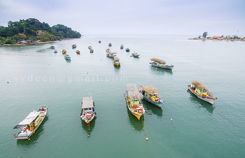 park travel blue sea summer sky tree green nature water river landscape island boat fishing colorful view traditional transport aerial fresh clean clear malaysia terengganu dungun