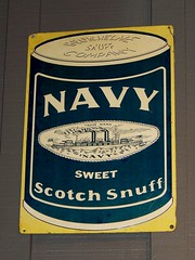 Navy Sweet Scotch Snuff