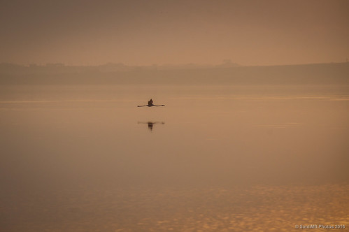 autumn reflection sunrise geotagged flying flamingo lagoon amanecer reflejo otoño laguna francia flamenco fra languedocroussillon volando fitou leucate 2ig 2tumblr sal18250 portfitou 2blogger geo:lat=4287315716 geo:lon=299854875