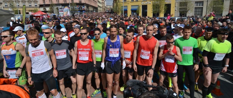 Brněnský půlmaraton ovládli Kučera a Vnenčáková