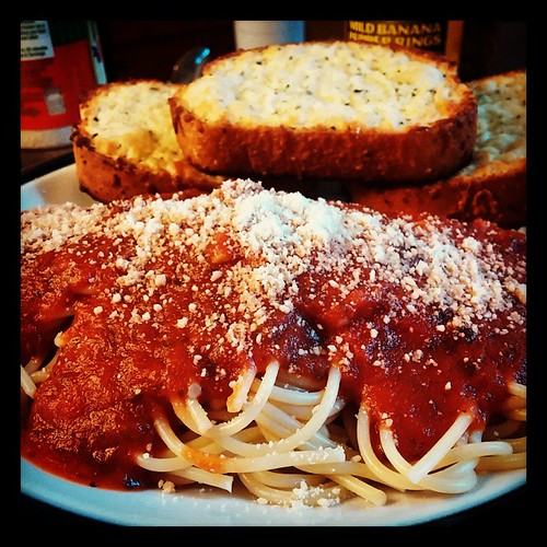 We're havind spaghetti tonight for dinner. I love spaghetti!
