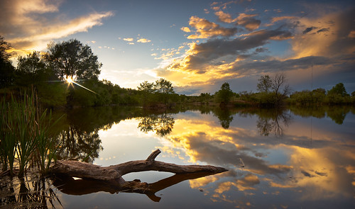 sunset lake reflection water fountain landscape outdoors pond log colorado hiking sony coloradosprings coloradolandscape fountaincreek a7r leefilters metabones canontse24mm35lii