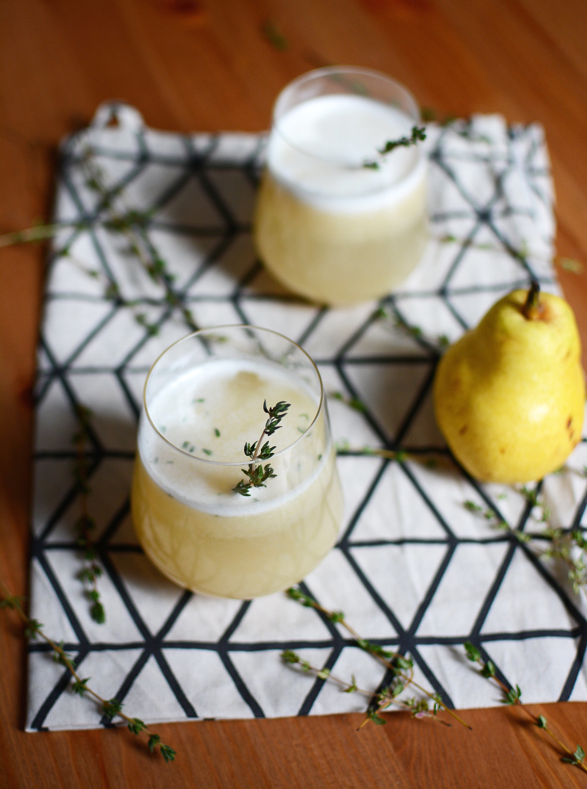 Thyme-Pear-Cocktail_4