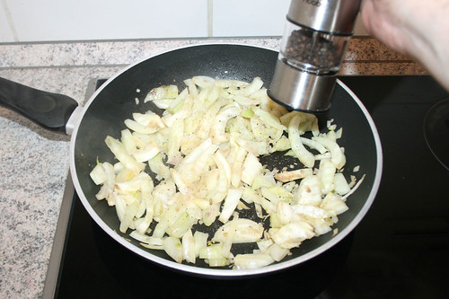 38 - Fenchel mit Pfeffer & Salz abschmecken / Taste fennel with pepper & salt